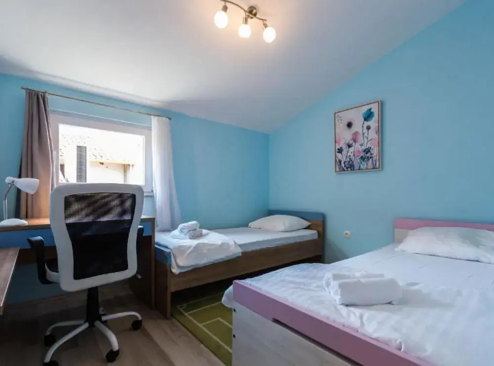 Cozy Three Bedroom Apartment With Terrace in Zadar