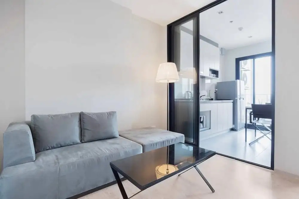 Fully Furnished Excellent Location -next to Beach