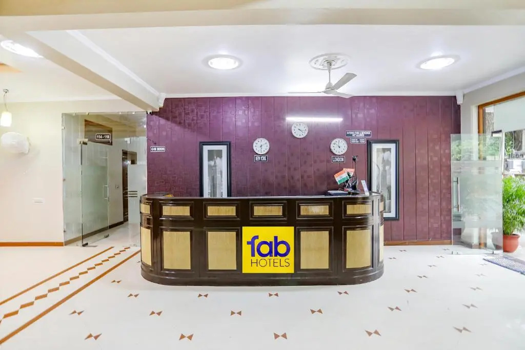 Fabhotel Traika Inn