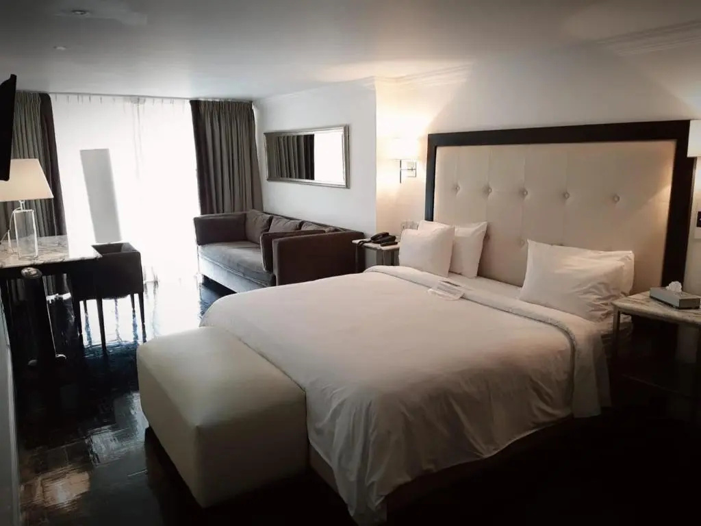 SUITES LONDRES 212