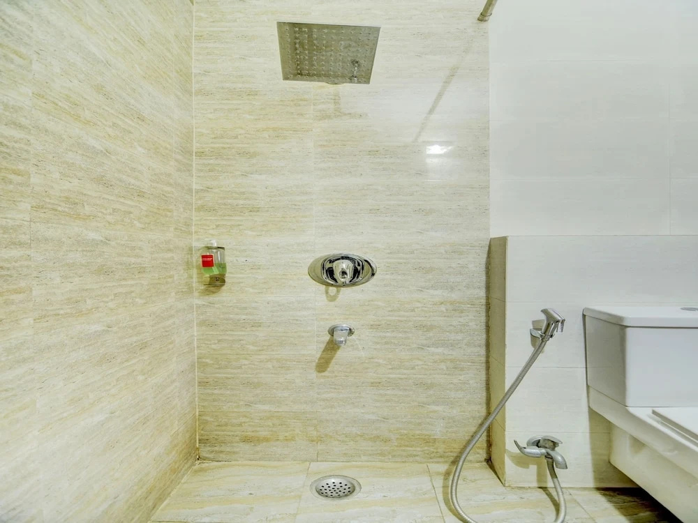 OYO Townhouse 018 Medanta