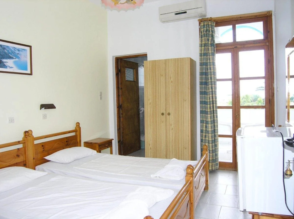 Esperida rooms & studios