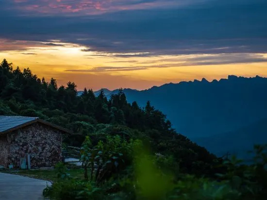 Zhangjiajiebanpol· Huiwang Mountain Residence Homestay