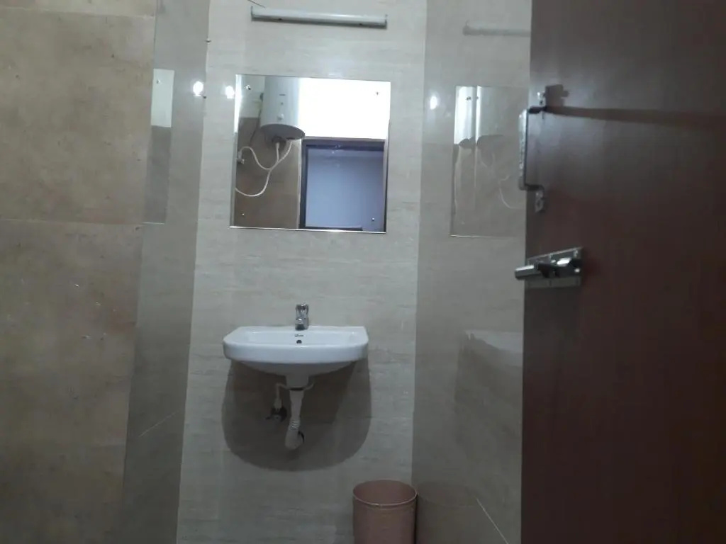 Naadi stayinn New Busstand Thanjavur