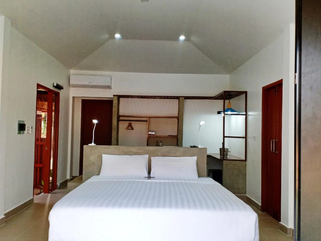 The Sanctuary Nam Ngum Beach Resort