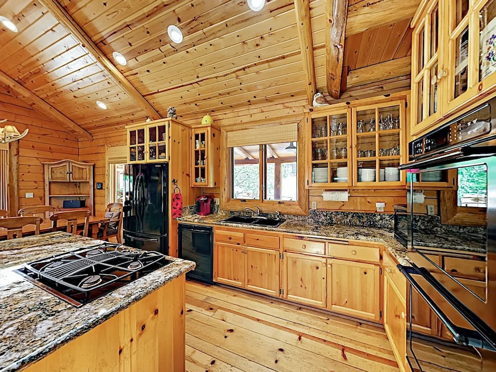 New Listing! Branchwater Lodge W/ Hot Tub & Game Loft 6 Bedroom Home