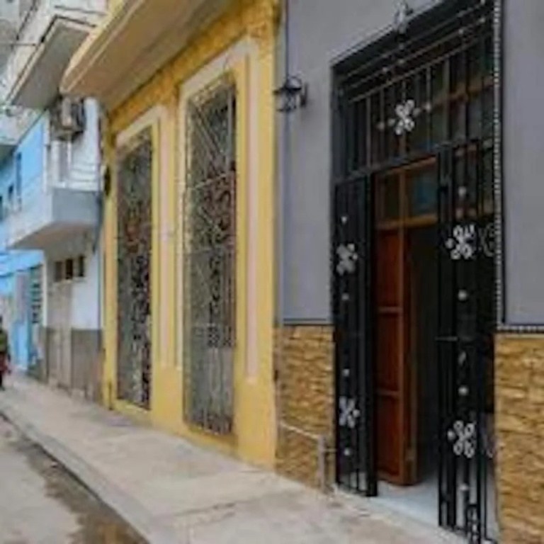 Hostal May y Mely