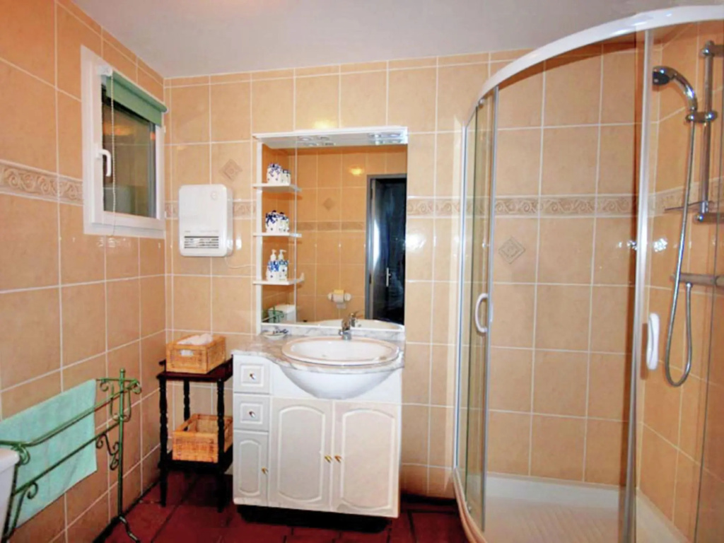 Holiday Home in Cazouls with Pool and Terrace