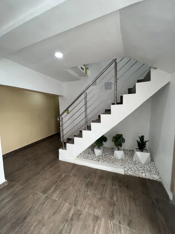 Thapunchline Apartments & Hotels