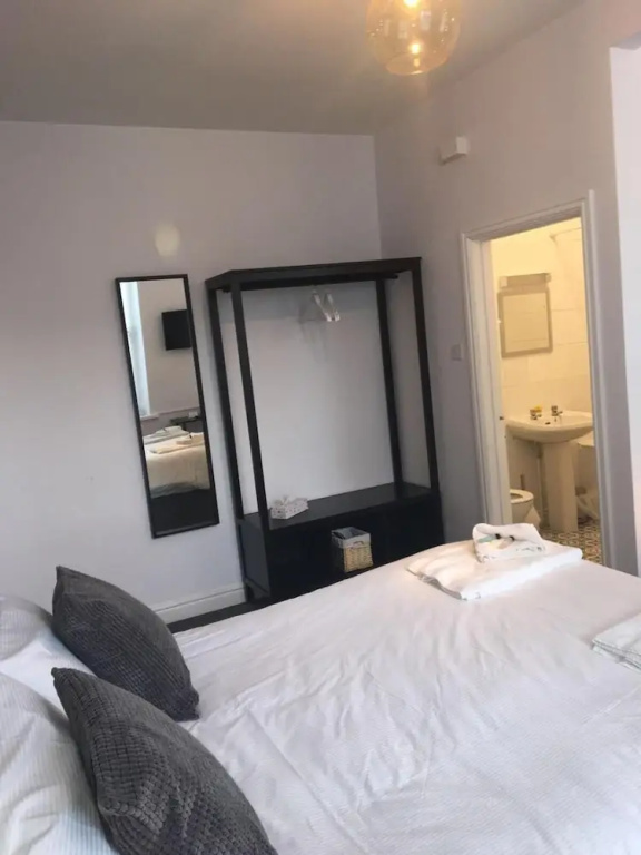 The Waverley Hotel