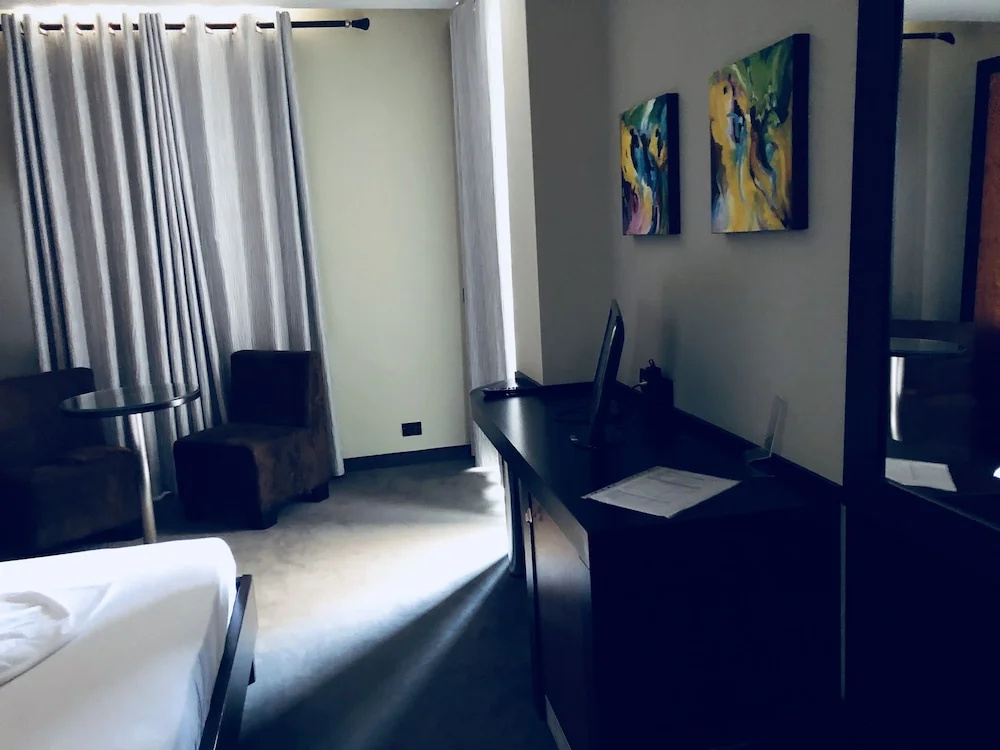 Icon Hotel