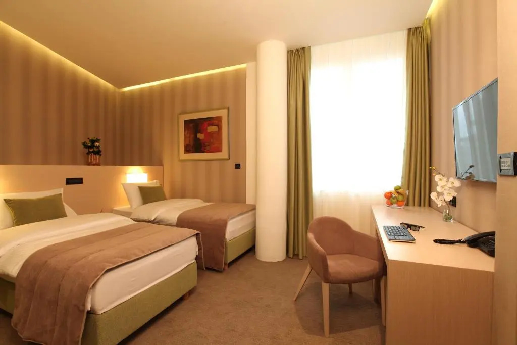 Hotel Argo