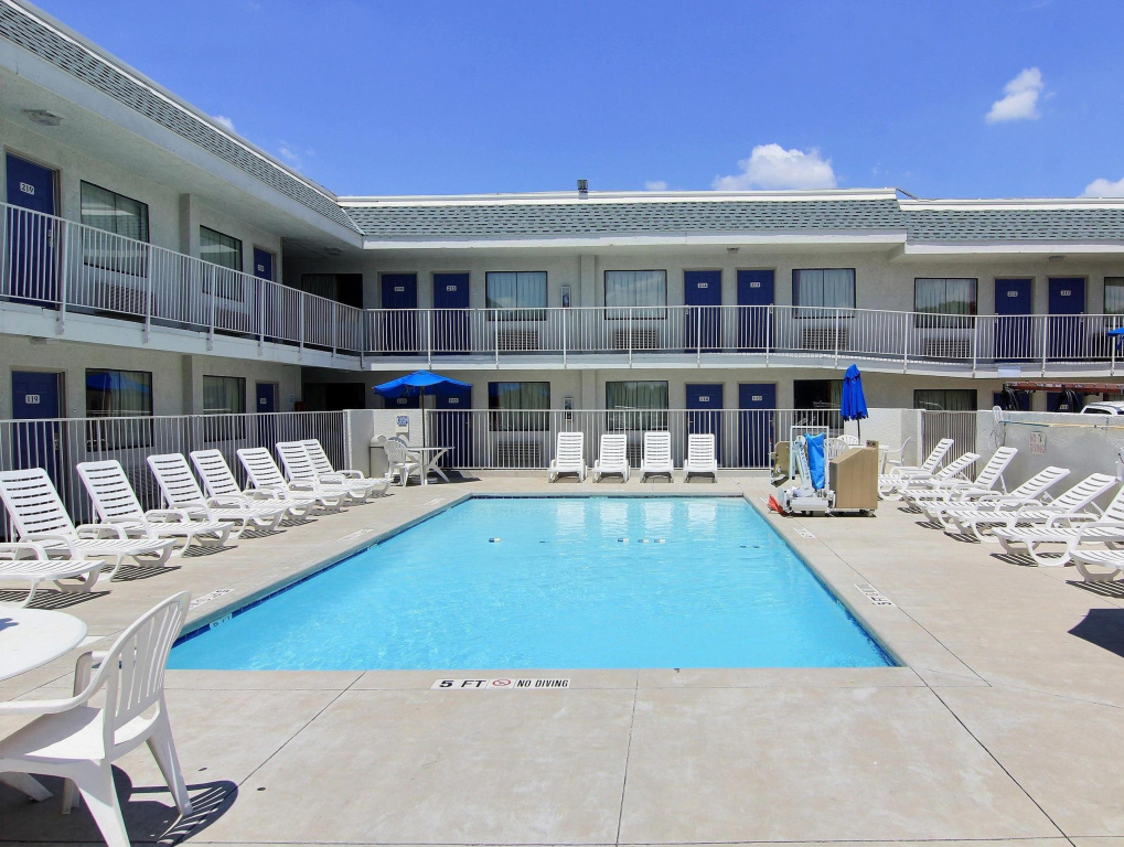 Motel 6-Austin, TX - North Central