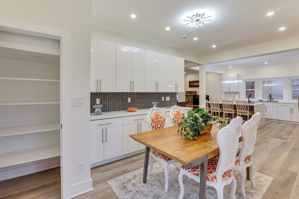 Historic Meets Modern! Family Home in Midtown KC