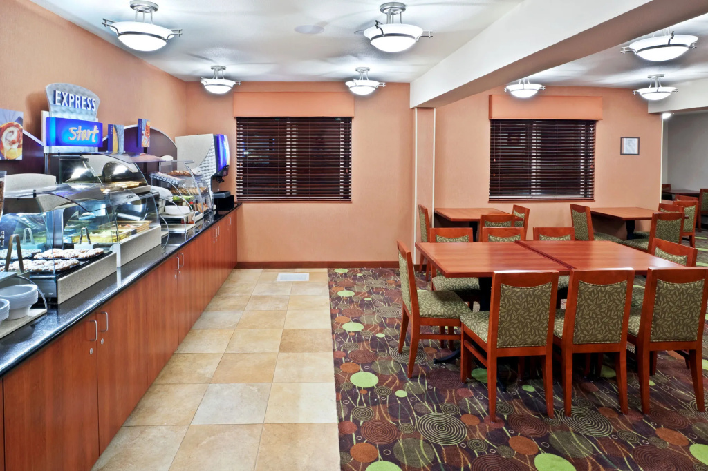 Holiday Inn Express Portland South - Lake Oswego by IHG