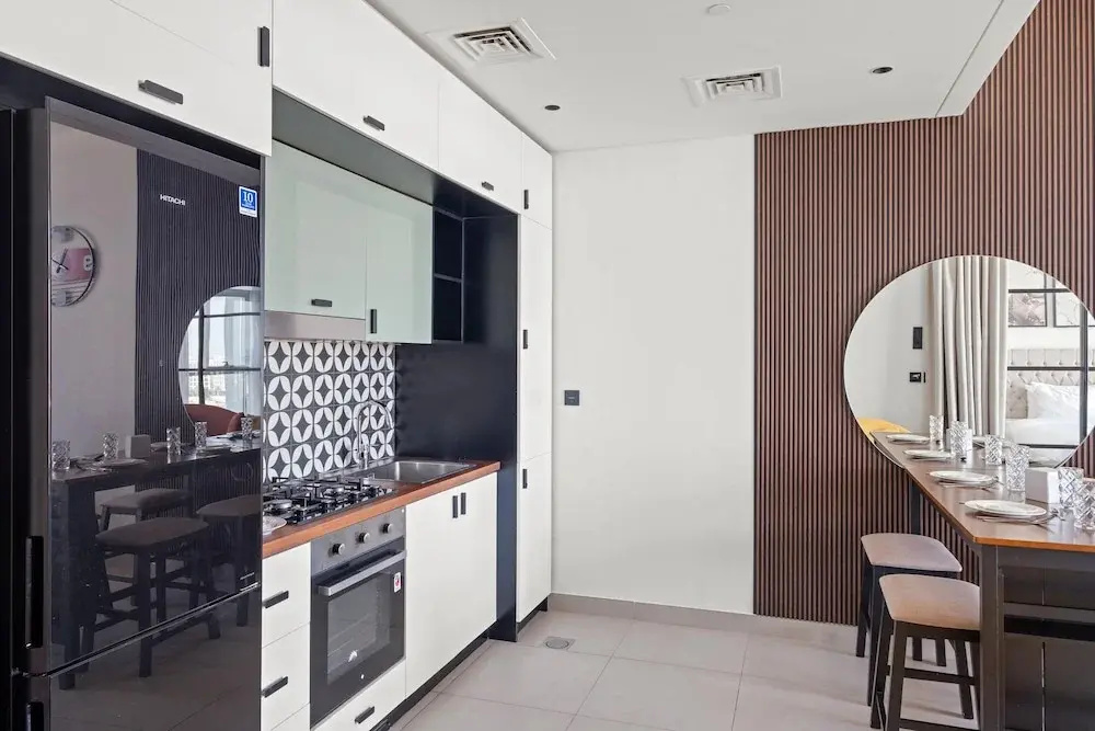 Elegant 2-bedroom in Dubai Hills With Pool and gym