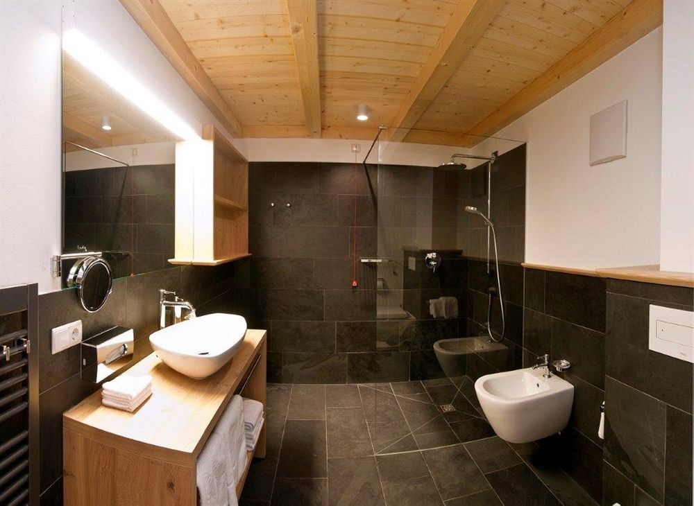 Zin Senfter Residence