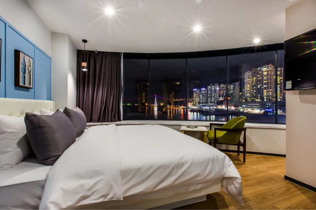 Brown-Dot Hotel Songdo