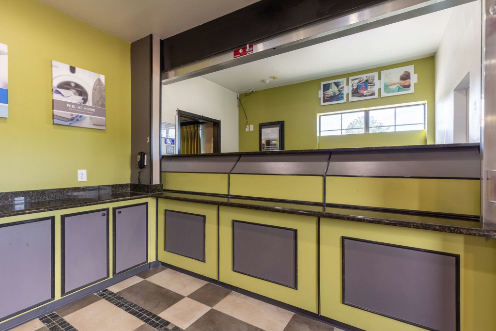 Studio 6 Bay City TX