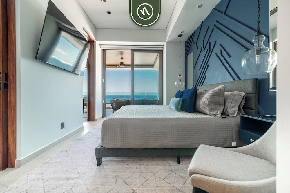Luxury 2 BR Condo With Beachview - Rooftop Pool