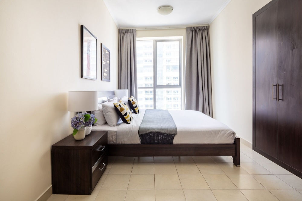 Stylish & Spacious 2BR In Dubai Marina