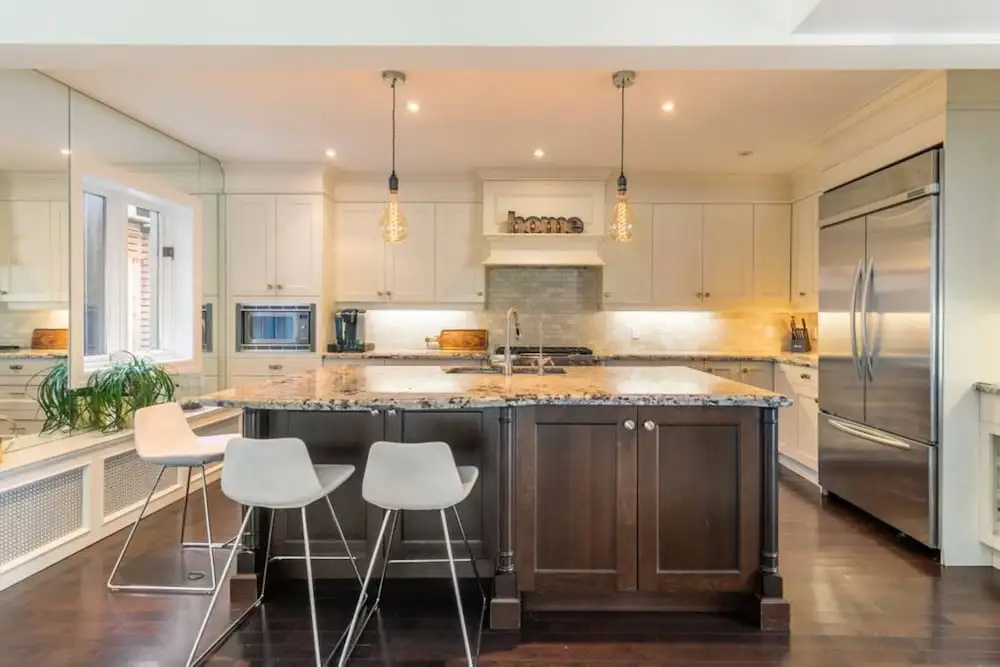 Designer Luxury 5 Bedroom Family Home