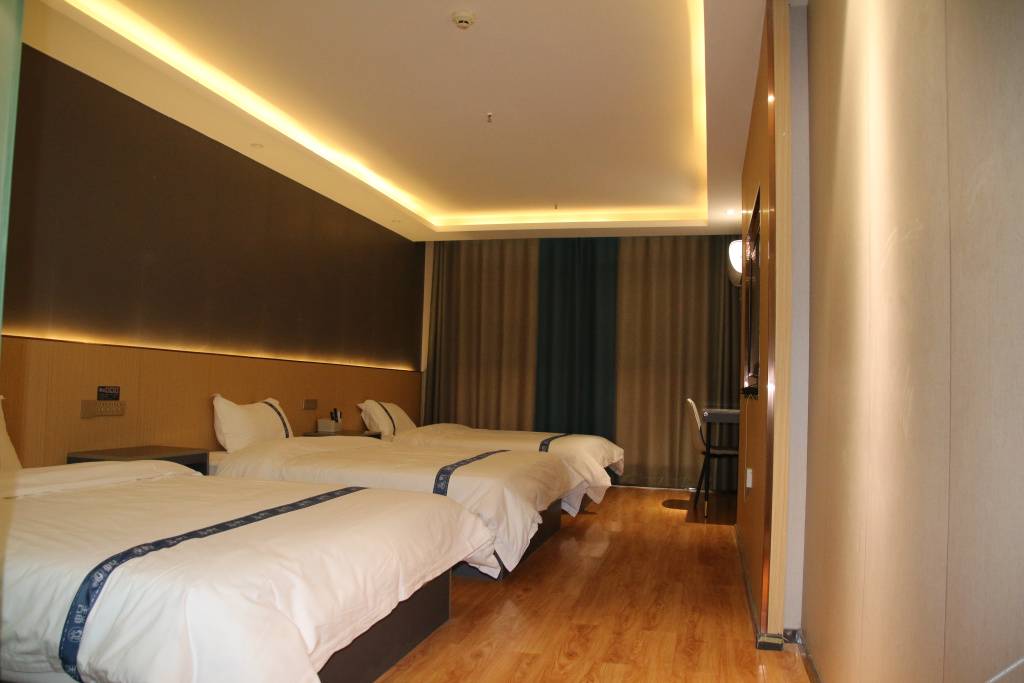 Aksu Dongcheng Hotel