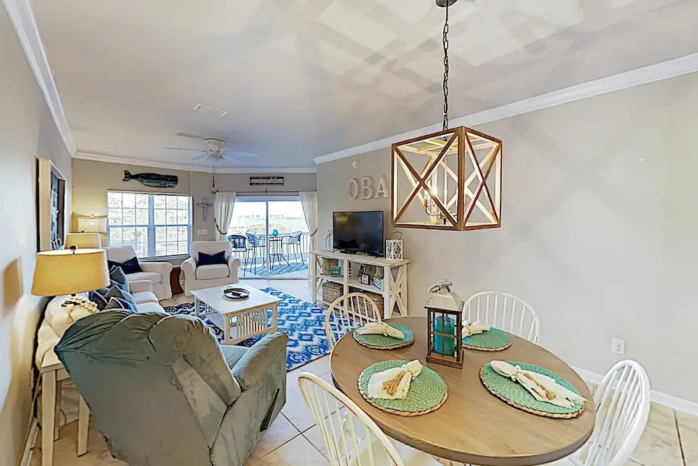Walker Key Getaway W/ Pools, Marina & Boat Slip 3 Bedroom Condo