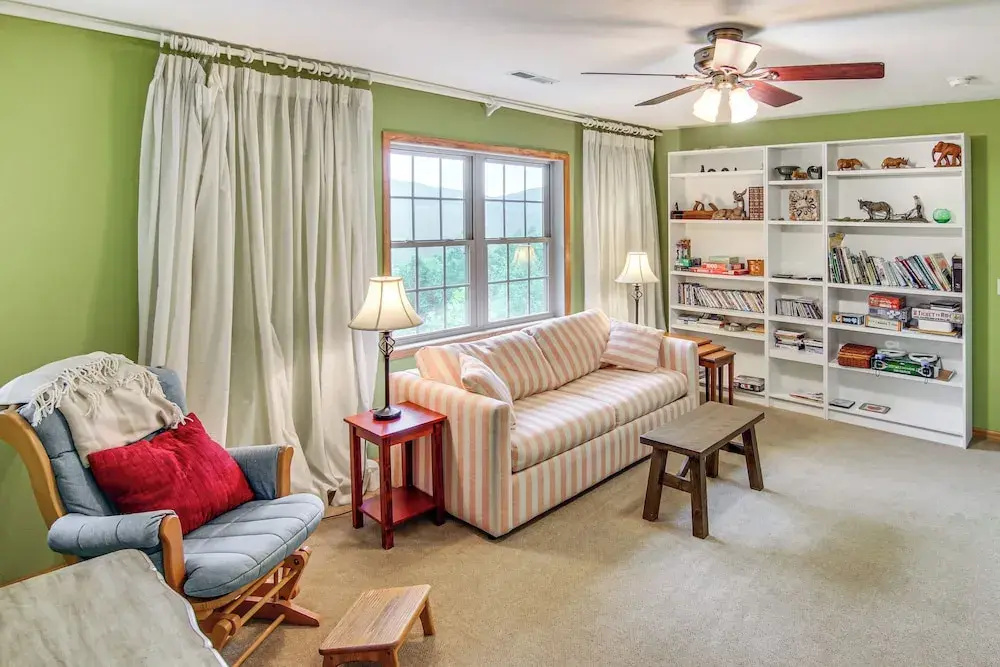 Pisgah National Forest On-site: Home in Burnsville