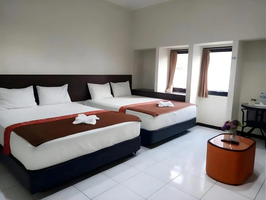 Bantal Guling Pasar Baru Bandung