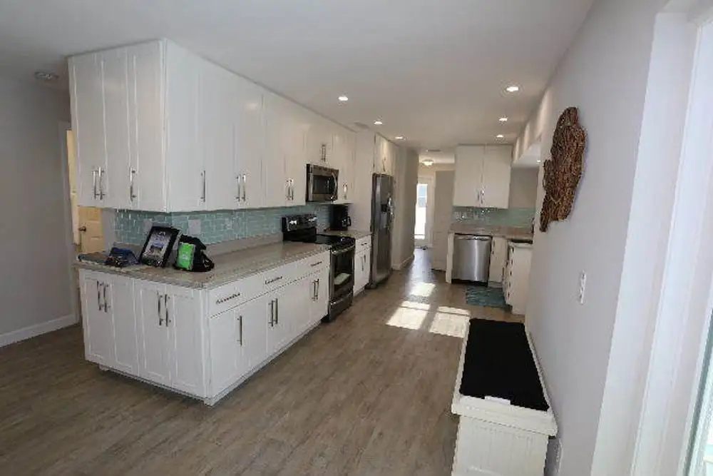 44 Fairview Blvd