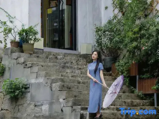 Dongyueli Hotel (Shaoxing Downtown Area Cangqiao Straight Street)