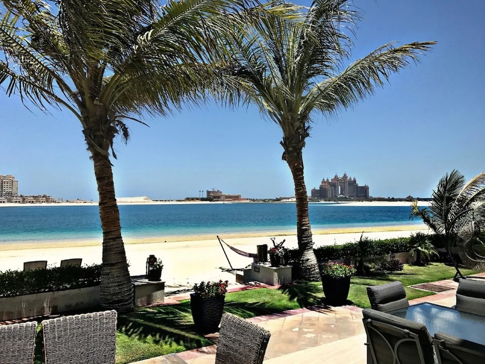 I am Signature Villa In Palm Jumeirah