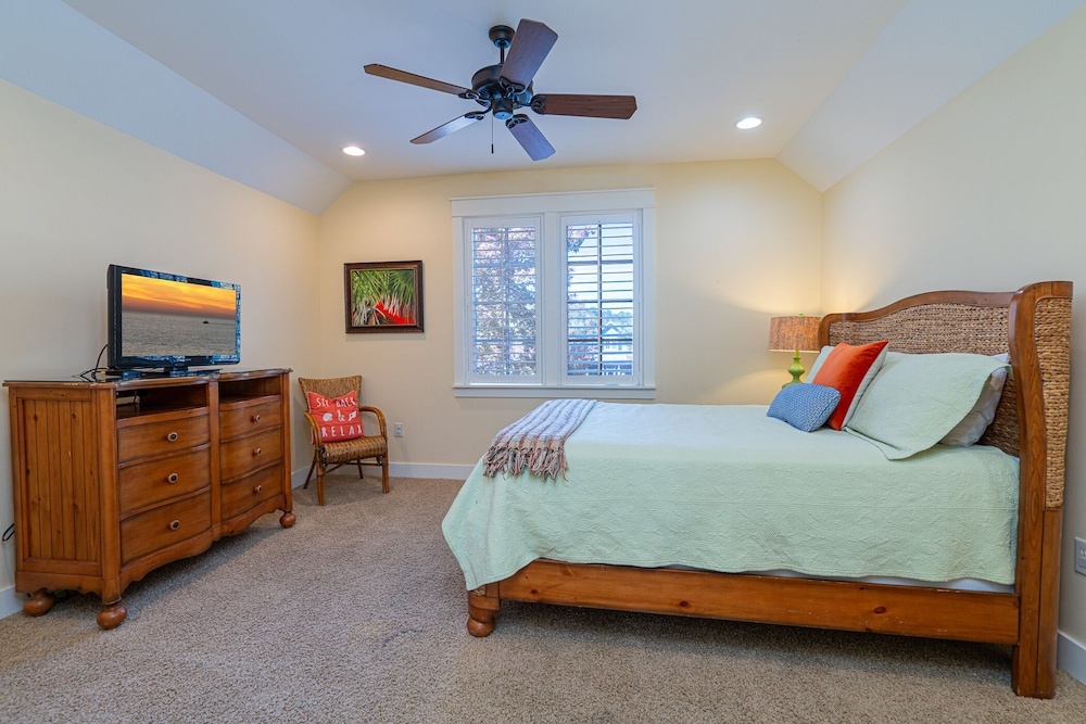 Sandestin Bungalo 45: Golf Cart, Pool, & More!