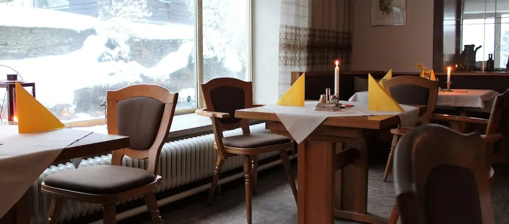 Hotel Echo