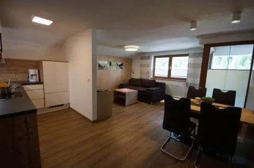 Appartement Sabrina & Gasthaus Alpenfriede