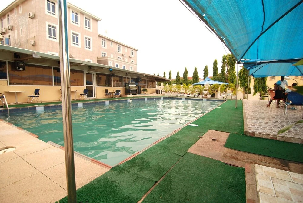 Emirates International Hotel & Suites