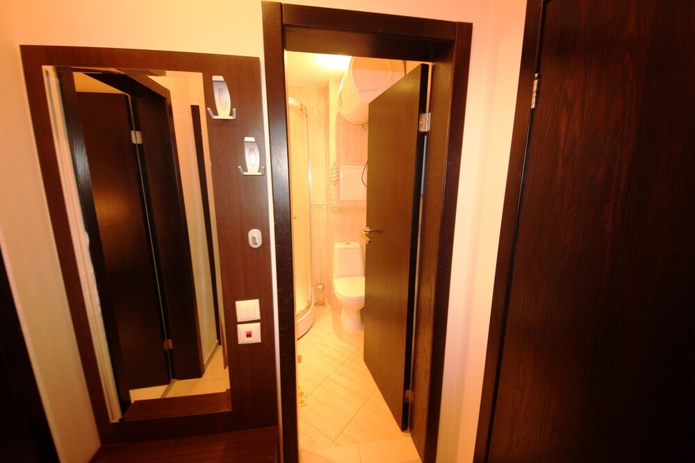 Azur Apartments