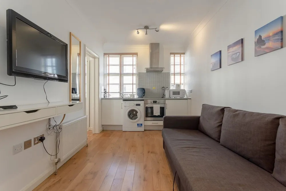 Modern 1 Bedroom Paddington Apartment