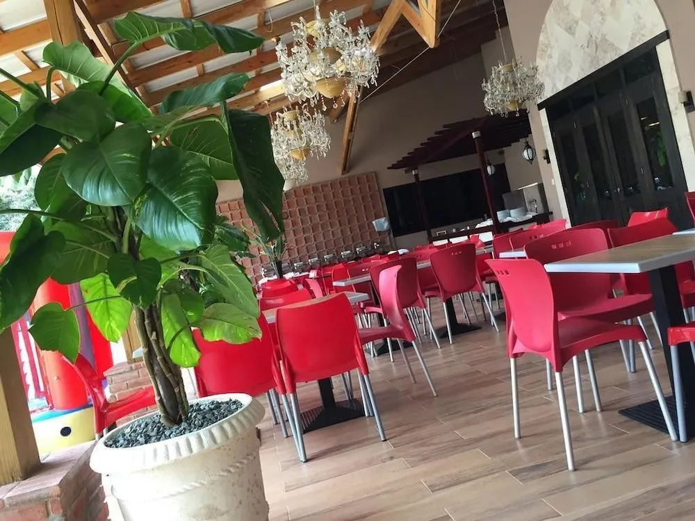 MON Hotel Boutique