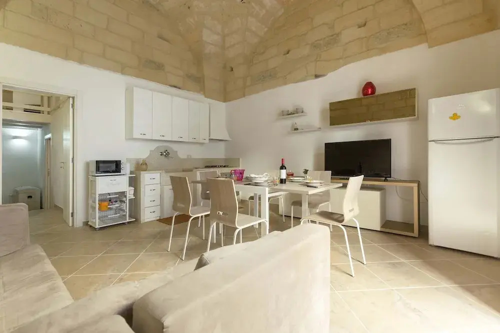 2102 Casa Leccese by Barbarhouse
