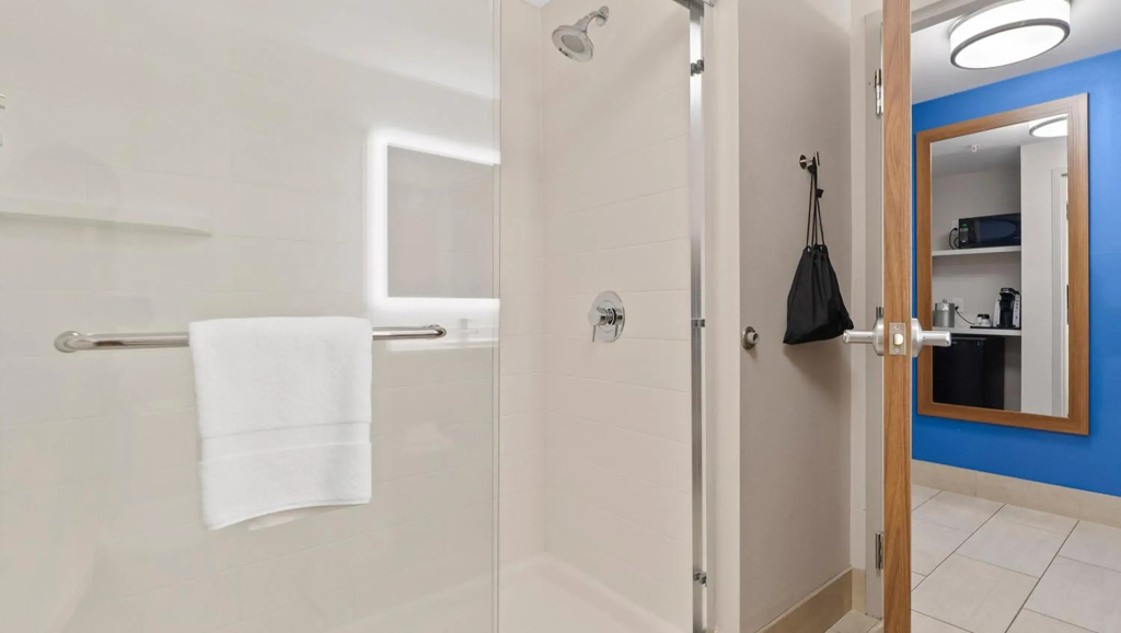Holiday Inn Express & Suites Macon North by IHG