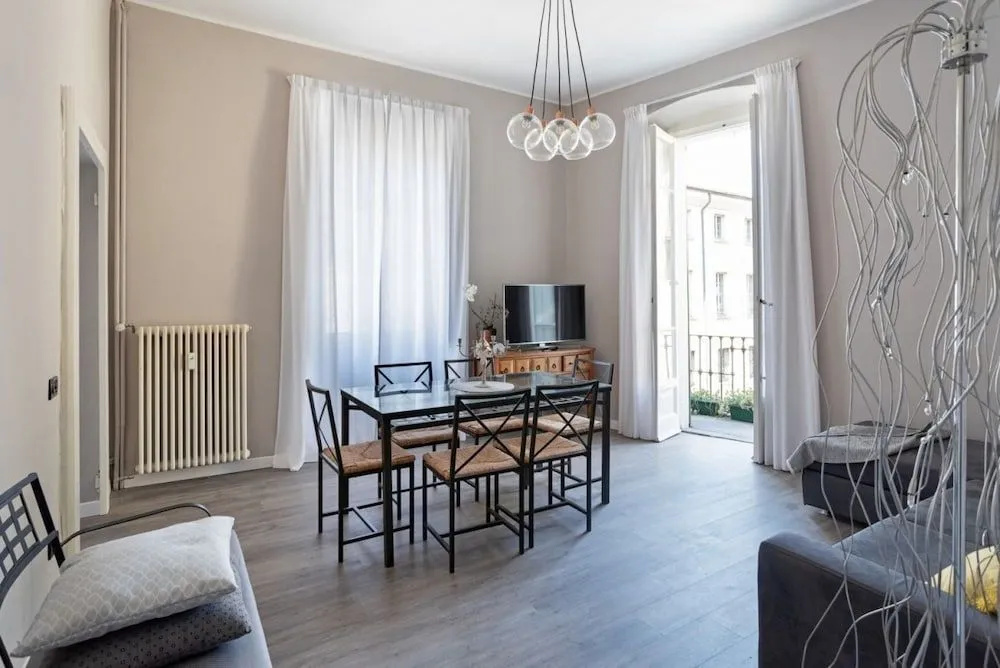 Vittoria Corner - byMyHomeInComo