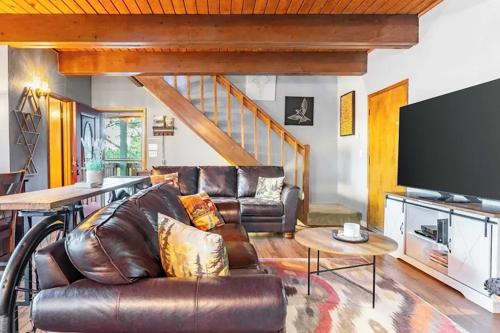 Mins to the Lake, Arcade/playroom, Panoramic Deck Views Nadelhorn by Avantstay