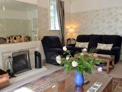 Holme Cottage