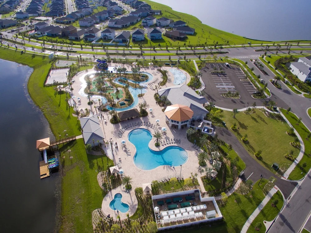 Adorable 4 Bedrooms Home With Pool at Storey Lake Resort (4872)
