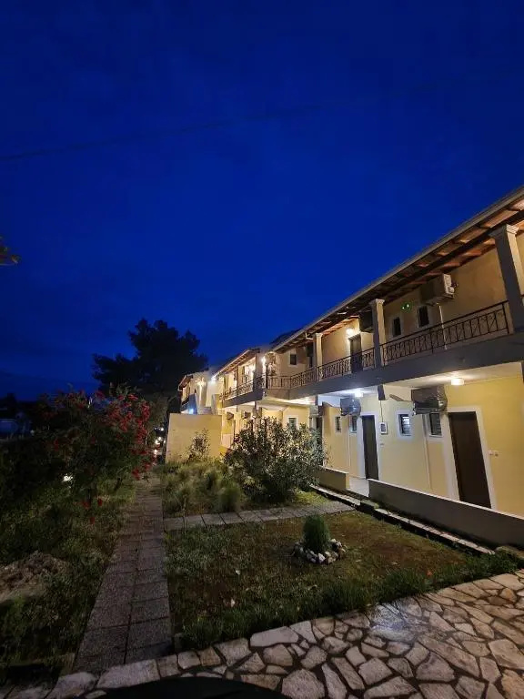 Alexandra Apartment 13