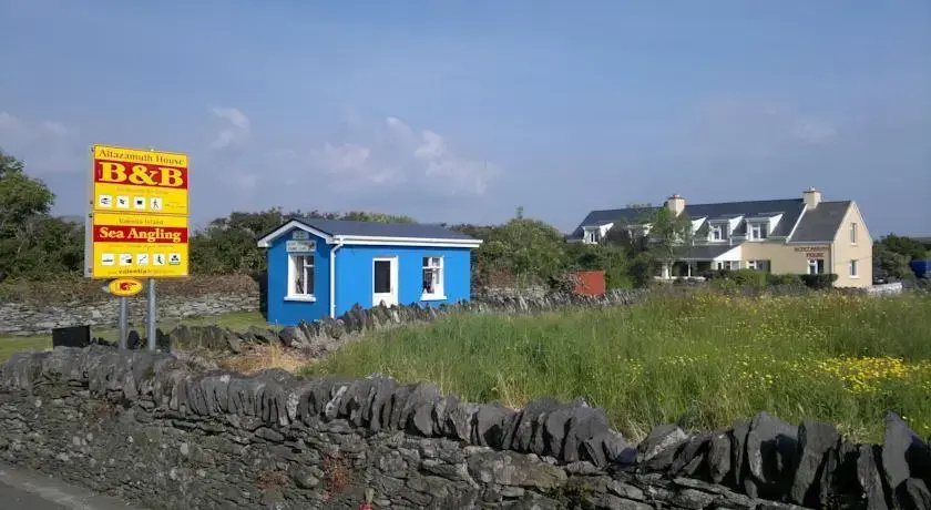 Altazamuth House