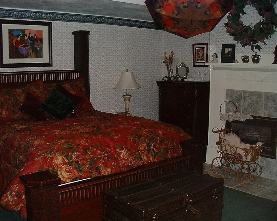 Lizzie's Heritage Inn