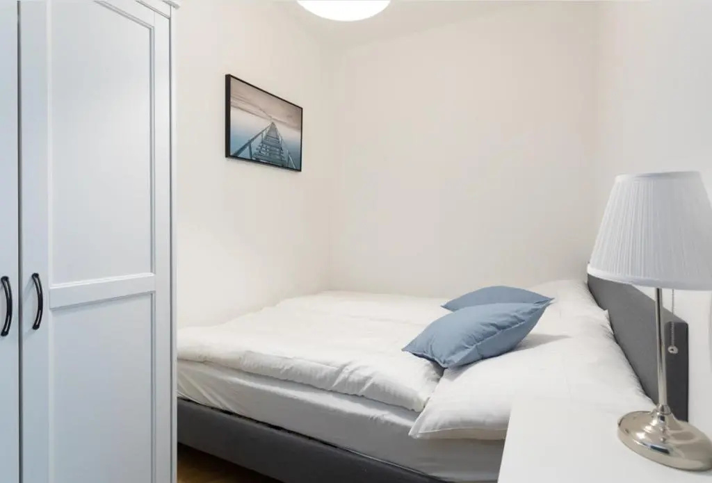 Next to city center and central station, Apt.8